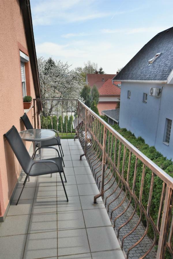 Szecsenyi Apartman Hévíz Exteriér fotografie