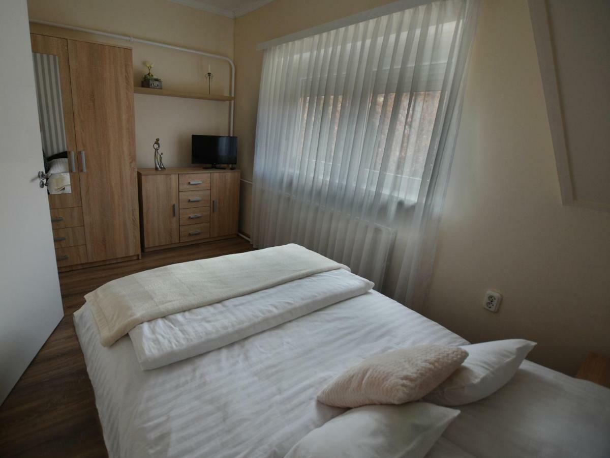 Szecsenyi Apartman Hévíz Exteriér fotografie